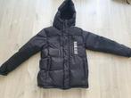 Banlieue winterjas maat XS zwart met capuchon, Gebruikt, Banlieue, Ophalen of Verzenden, Jongen