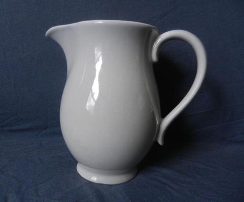 Kan / Melkan grijs Potterie De Driehoek Huizen F375 h. 19 cm, Antiek en Kunst, Antiek | Keramiek en Aardewerk, Ophalen of Verzenden