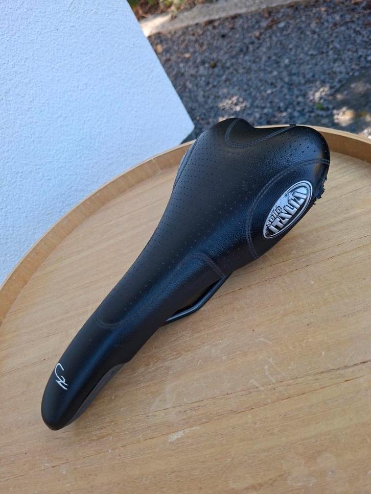 Selle Italia Dames Racefiets Zadel - Handgemaakt, Fietsen en Brommers, Fietsonderdelen, Gebruikt, Racefiets, Zadel, Ophalen of Verzenden