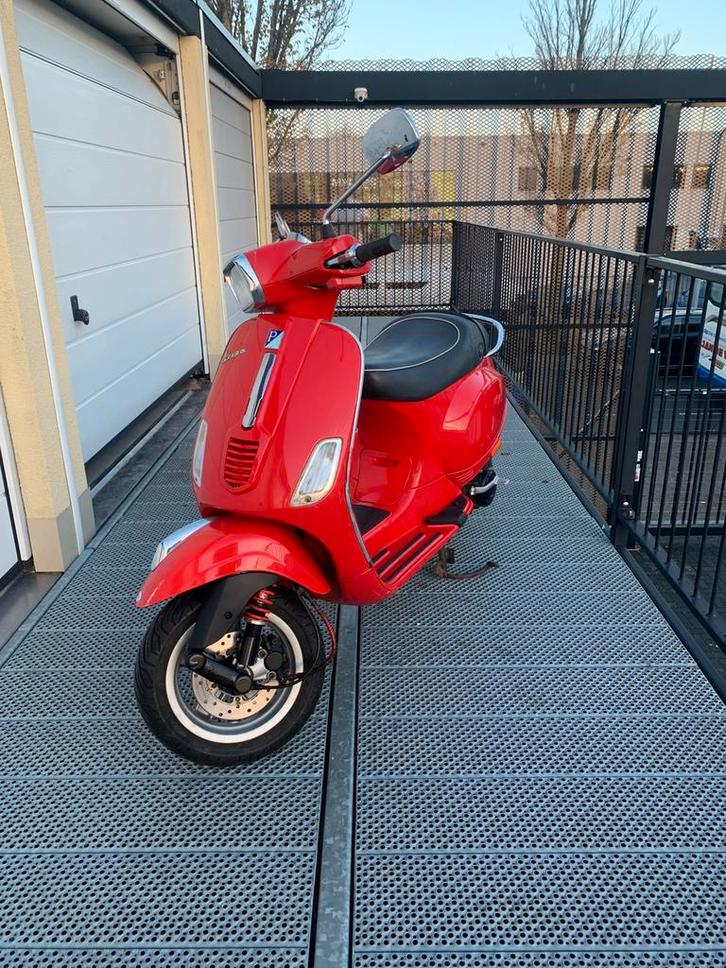 Piaggio vespa s, Fietsen en Brommers, Scooters | Vespa, Zo goed als nieuw, Vespa S, Maximaal 25 km/u, Benzine, Ophalen