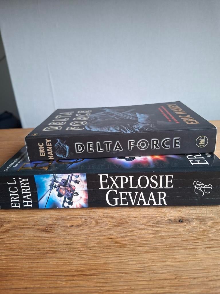 Boeken Eric L. Harry: Delta Force & Explosie Gevaar, Ophalen of Verzenden, Gelezen, Eric L. Harry