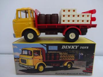 Berliet G.A.K. Plateau Drankenhandel nr: 588 Dinky Toys 1/50 beschikbaar voor biedingen