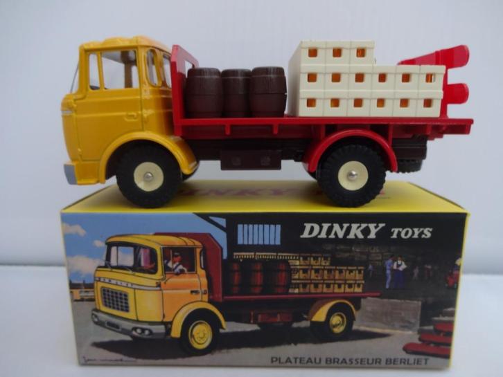 Berliet G.A.K. Plateau Drankenhandel nr: 588 Dinky Toys 1/50, Hobby en Vrije tijd, Modelauto's | 1:50, Nieuw, Bus of Vrachtwagen