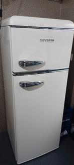 Severin retro koelkast creme ZGAN, Met vriesvak, Zo goed als nieuw, 45 tot 60 cm, Ophalen