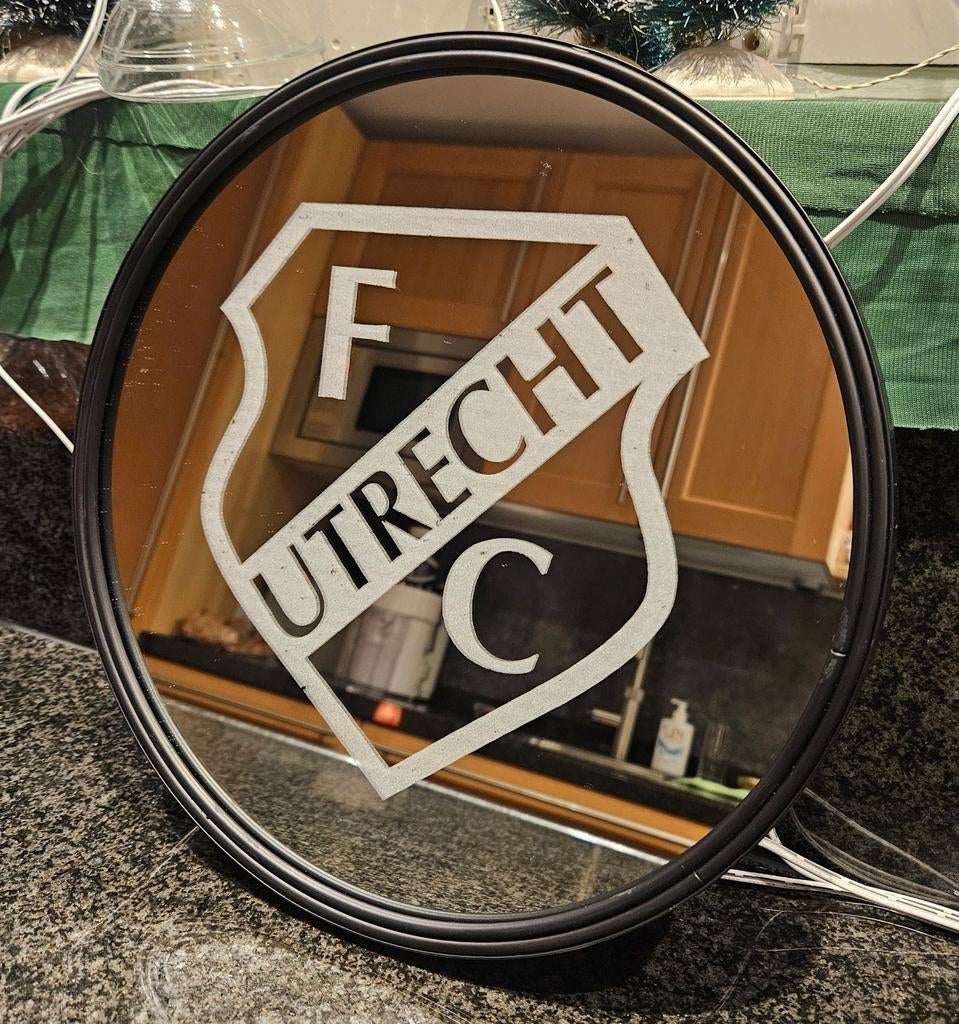 Fc Utrecht spiegel 30 cm, Huis en Inrichting, Woonaccessoires | Spiegels, Minder dan 50 cm, Nieuw, Ophalen of Verzenden, Minder dan 100 cm