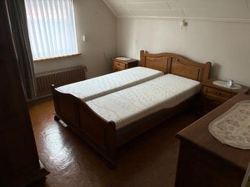 Eiken slaapkamer meubels beschikbaar voor biedingen
