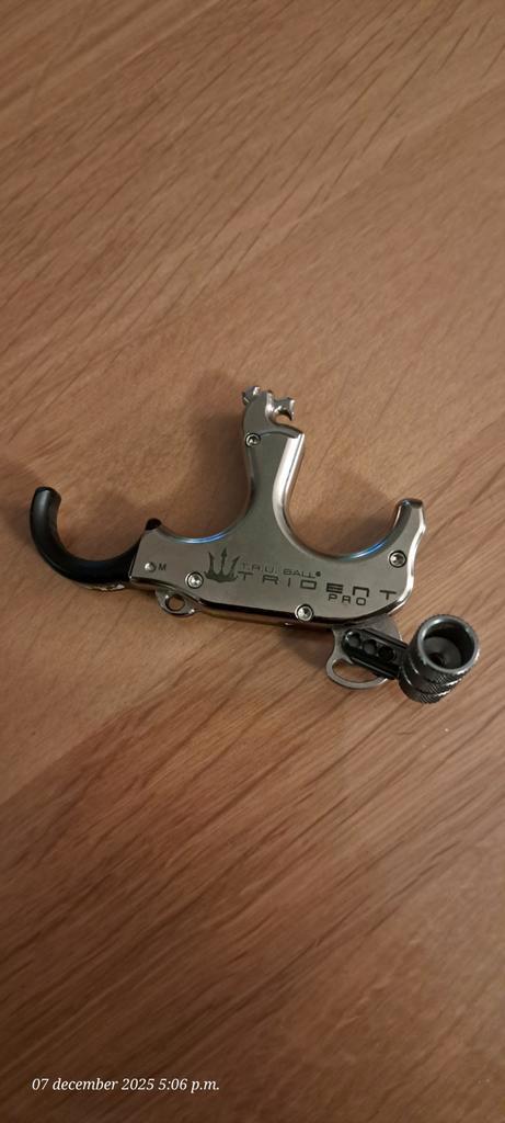 Tru Ball Trident Pro Flex Thumb Release, Sport en Fitness, Handboogschieten, Gebruikt, Compoundboog, Ophalen