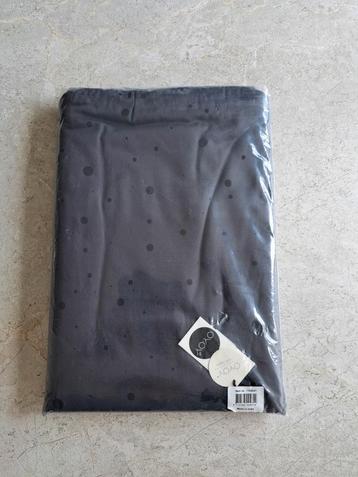 Nieuw OYOY dekbedovertrekset
Dot bedding antraciet 140x220cm beschikbaar voor biedingen