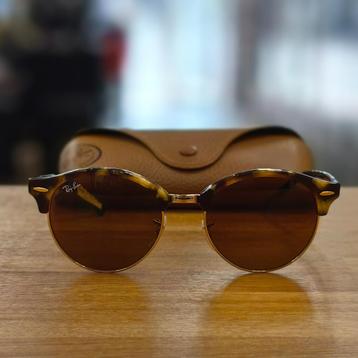 Ray Ban RB4246 Zonnebril | Unisex - In Nette Staat beschikbaar voor biedingen