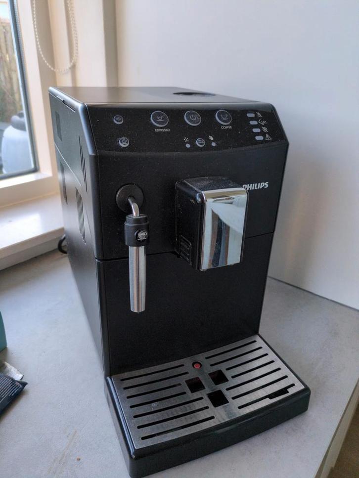 Philips Koffiebonenmachine met Stoompijpje, Witgoed en Apparatuur, Koffiezetapparaten, Gebruikt, Koffiebonen, Koffiemachine, 2 tot 4 kopjes