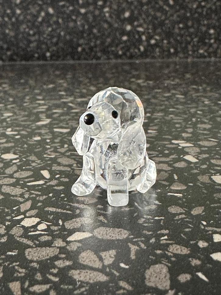 Glazen hondje. 2,8 cm hoog. Swarovski glas. Hond., Verzamelen, Swarovski, Gebruikt, Figuurtje, Ophalen of Verzenden