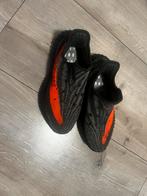 Originele Yeezy Boost 350 V2 - Maat 39,5, Kleding | Heren, Schoenen, Ophalen, Zo goed als nieuw, Zwart, Sneakers of Gympen