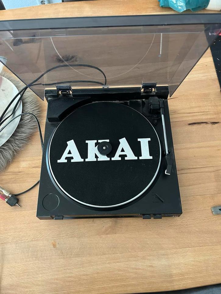 Akai ATTO1U Platenspeler - Goed Onderhouden, Audio, Tv en Foto, Platenspelers, Gebruikt, Platenspeler, Akai, USB-aansluiting, Ophalen of Verzenden