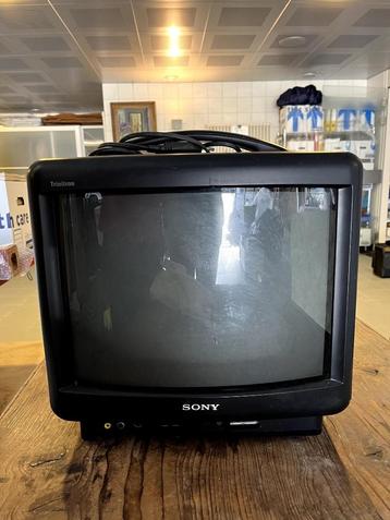 antieke SONY TRINITRON COLOUR kleuren TV beschikbaar voor biedingen