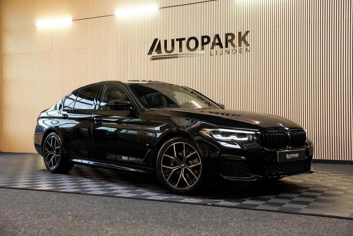 BMW 5-serie 520i M-Sport PANO/HUD/360CAM/GARANTIE 2027/MEMOR, Auto's, BMW, Bedrijf, Te koop, 5-Serie, 360° camera, ABS, Achteruitrijcamera