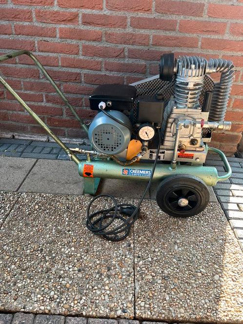 Creemers compressor 220 volt, Doe-het-zelf en Verbouw, Compressors, Gebruikt, 10 bar of meer, 25 tot 100 liter, 200 tot 400 liter/min