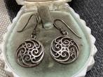 PRACHTIG BEWERKTE 925 ZILVER OORHANGERS, Sieraden, Tassen en Uiterlijk, Verzenden, Zilver, Oorbellen