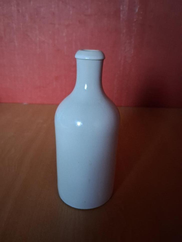 Stenen vaasje, Huis en Inrichting, Woonaccessoires | Vazen, Gebruikt, Wit, Minder dan 50 cm, Steen, Verzenden