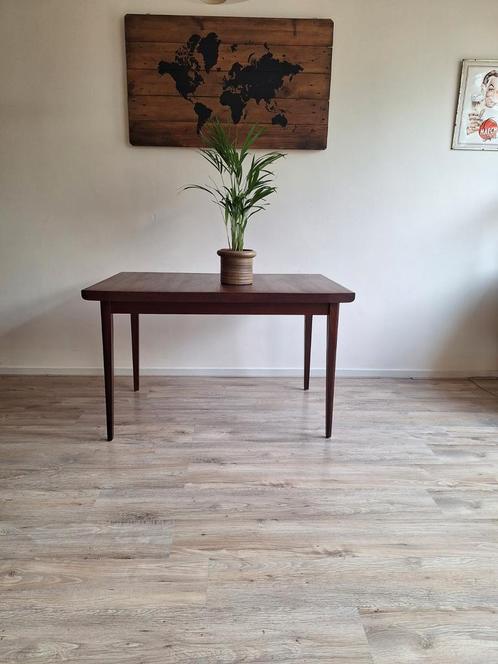 Prachtige scandinavische eettafel (IN PRIJS VERLAAGD), Huis en Inrichting, Tafels | Eettafels, Zo goed als nieuw, 50 tot 100 cm