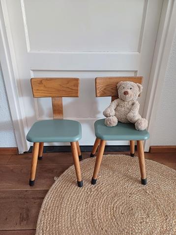 Vintage Schilte Kleuterstoeltjes restyle  beschikbaar voor biedingen