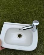 Kleine Wastafel met Kraan - WC, Doe-het-zelf en Verbouw, Sanitair, Ophalen, Gebruikt, Chroom, Wastafel