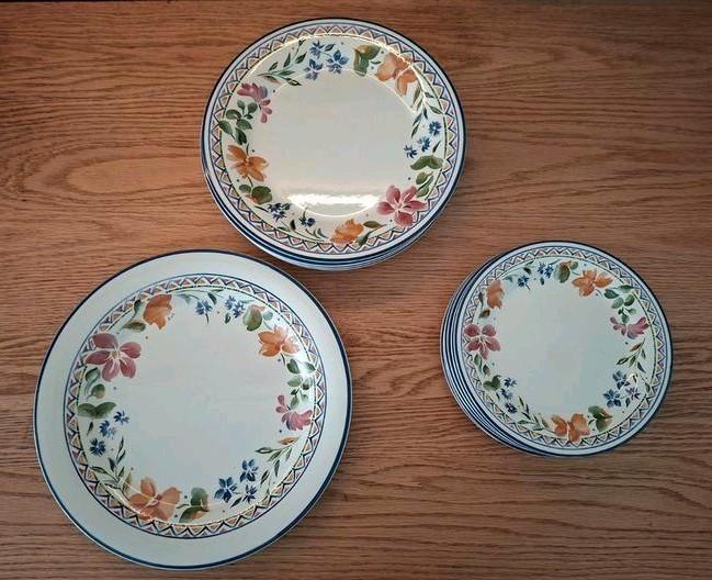 13 borden van het Engelse Staffordshire Servies Calypso., Huis en Inrichting, Keuken | Servies, Bord(en), Overige stijlen, Ophalen of Verzenden