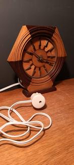 Amsterdamse School, elec. klokje, loopt, retrolook, Antiek en Kunst, Antiek | Klokken, Ophalen of Verzenden