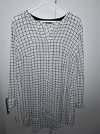 H&M+ Witte Blouse Met Zwarte Blokprint Maat 2XL, Kleding | Dames, Grote Maten, H&M, Verzenden, Zo goed als nieuw, Blouse of Tuniek