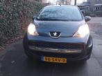 Peugeot 107 1.0 12V 5DR 2011 Grijs, Voorwielaandrijving, Euro 5, Stof, Zwart