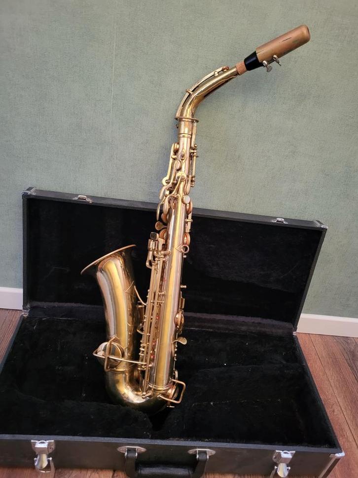 Alt Saxofoon Cavelier - Nieuwe Polsters, Muziek en Instrumenten, Blaasinstrumenten | Saxofoons, Gebruikt, Alt, Met koffer, Ophalen