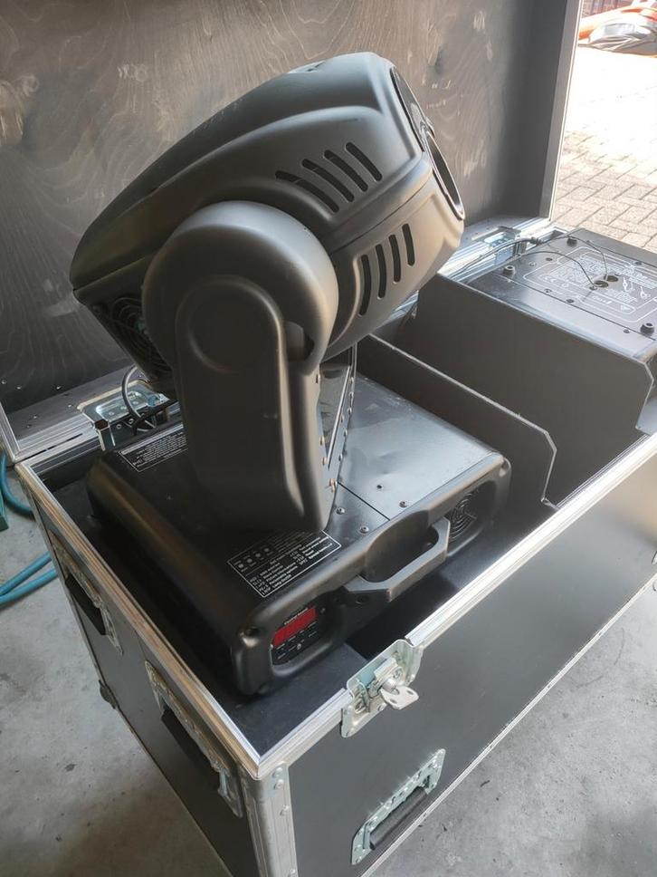 Movitec SL-300 identiek aan Robe AT250 Zoom, Muziek en Instrumenten, Licht en Laser, Gebruikt, Licht, Kleur, Stroboscoopeffect