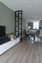 Zwarte mat houten roomdivider