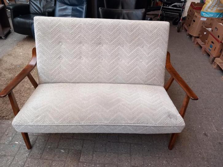 Vintage Tweepersoonsbank met Houten Frame, Huis en Inrichting, Banken | Sofa's en Chaises Longues, Gebruikt, Tweepersoons, 150 tot 200 cm
