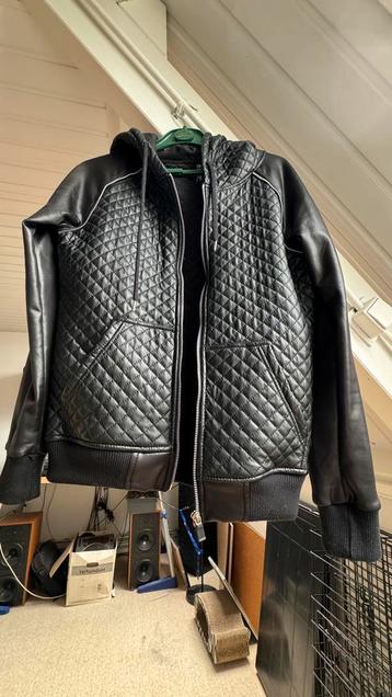 Stoer Gewatteerd Jasje M - Leerlook, Capuchon, Bijna Nieuw! beschikbaar voor biedingen