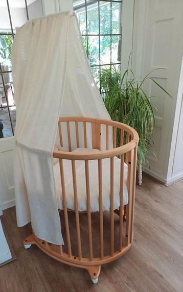 Prachtige Stokke Sleepi Mini Wieg +Ledikantje/Peuterbed  beschikbaar voor biedingen