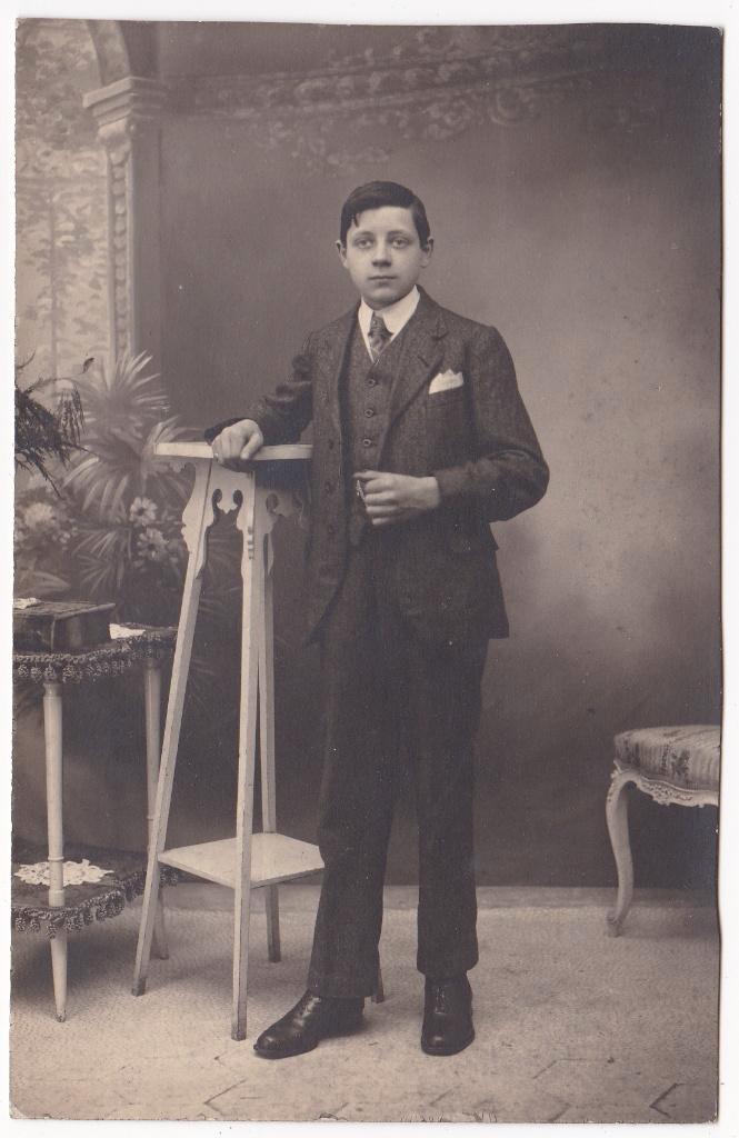 Fotokaart / Studiofoto Jongeman - Foto A. Petin La Lilas -, Verzamelen, Foto's en Prenten, Gebruikt, Foto, Overige onderwerpen