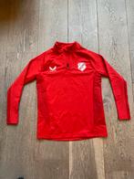 Rood trainingshirt FC Utrecht maat 140, Kinderen en Baby's, Kinderkleding | Maat 140, Castore, Sport- of Zwemkleding, Ophalen of Verzenden