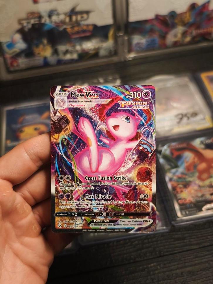 🩷 Mew VMAX 269 Fusion Strike, Hobby en Vrije tijd, Verzamelkaartspellen | Yu-gi-Oh!, Zo goed als nieuw, Ophalen of Verzenden