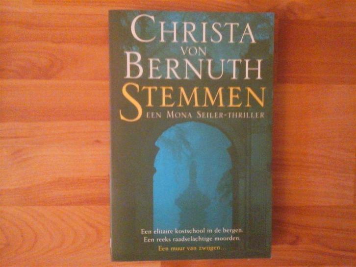 T1-christa von bernuth-stemmen, Boeken, Thrillers, Nieuw, Ophalen of Verzenden