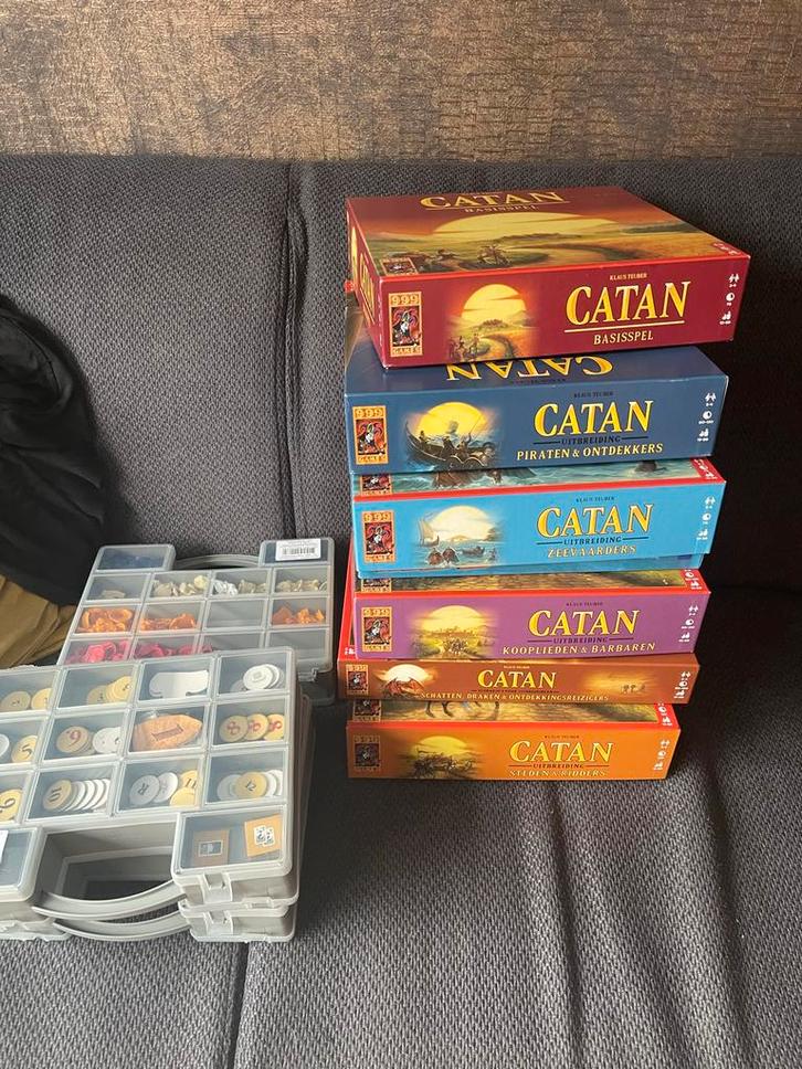 Catan Collectie - Basisspel + Uitbreidingen, Hobby en Vrije tijd, Gezelschapsspellen | Bordspellen, Zo goed als nieuw, Drie of vier spelers