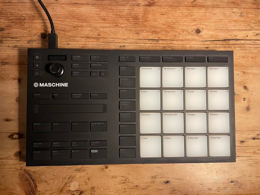 Maschine mikro mk3 Native Instruments, Muziek en Instrumenten, Midi-apparatuur, Zo goed als nieuw, Ophalen of Verzenden
