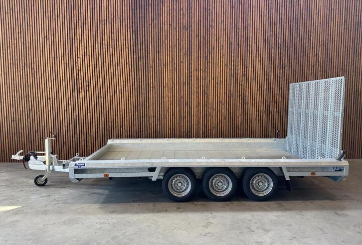 Machinetransporter 3.500 kg te huur, Auto diversen, Aanhangers en Bagagewagens, Zo goed als nieuw, Ophalen