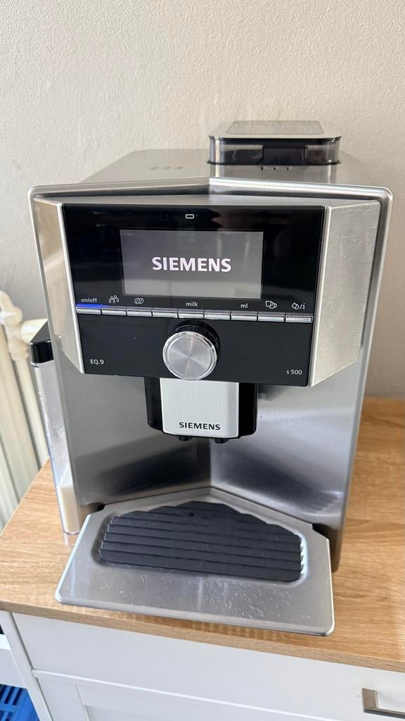 Siemens EQ9 S500 Gereviseerde Espressomachine, Afneembaar waterreservoir, 10 kopjes of meer, Koffiemachine, Refurbished