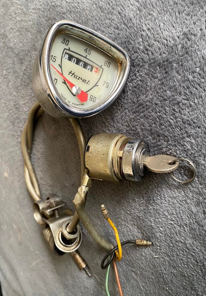 Oude Huret snelheidsmeter tot 90 km + oud contactslot., Ophalen of Verzenden, Gebruikt