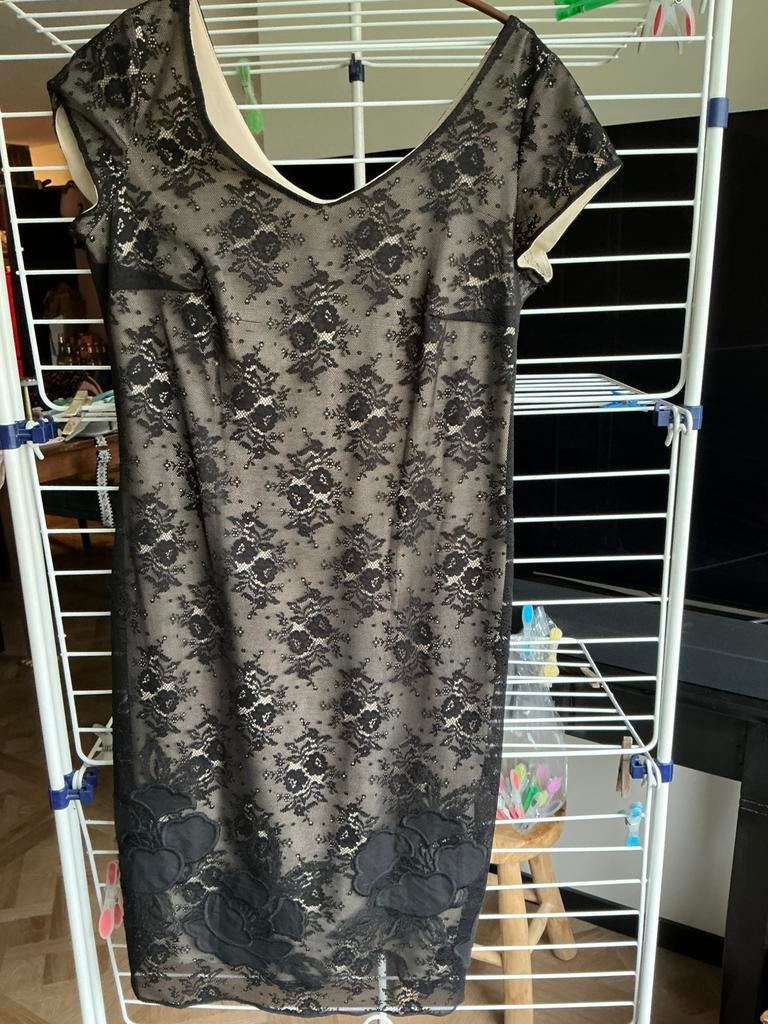 Zwart kanten jurk mt42,Chema blanco zwarte jurk,, Ophalen, Zo goed als nieuw, Maat 46/48 (XL) of groter, Zwart