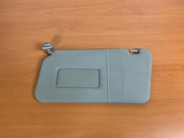 zonneklep links suzuki splash - opel agila B 2008 tot 2014, Auto-onderdelen, Interieur en Bekleding, Opel, Suzuki, Gebruikt, Ophalen of Verzenden