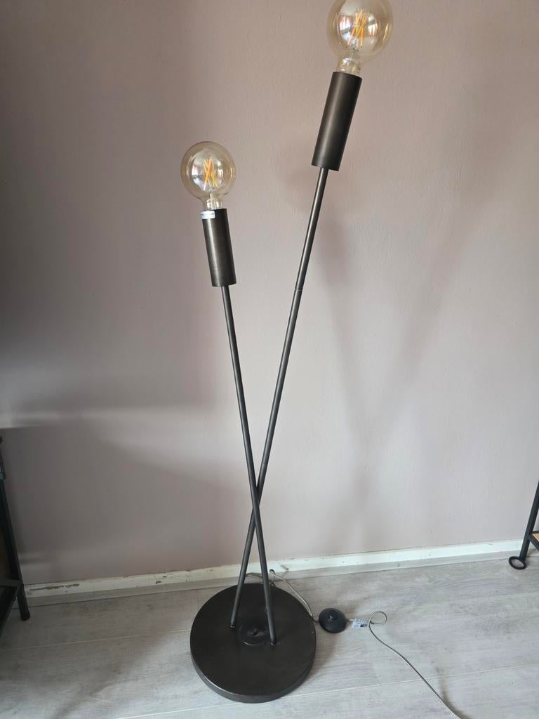 Brilliant Fila vloerlamp antiek/zwart, Ophalen