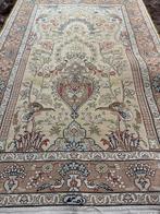 Prachtig Hereke Tapijt - Handgeknoopt Zijde, 100 tot 150 cm, Beige, Ophalen of Verzenden, Zo goed als nieuw