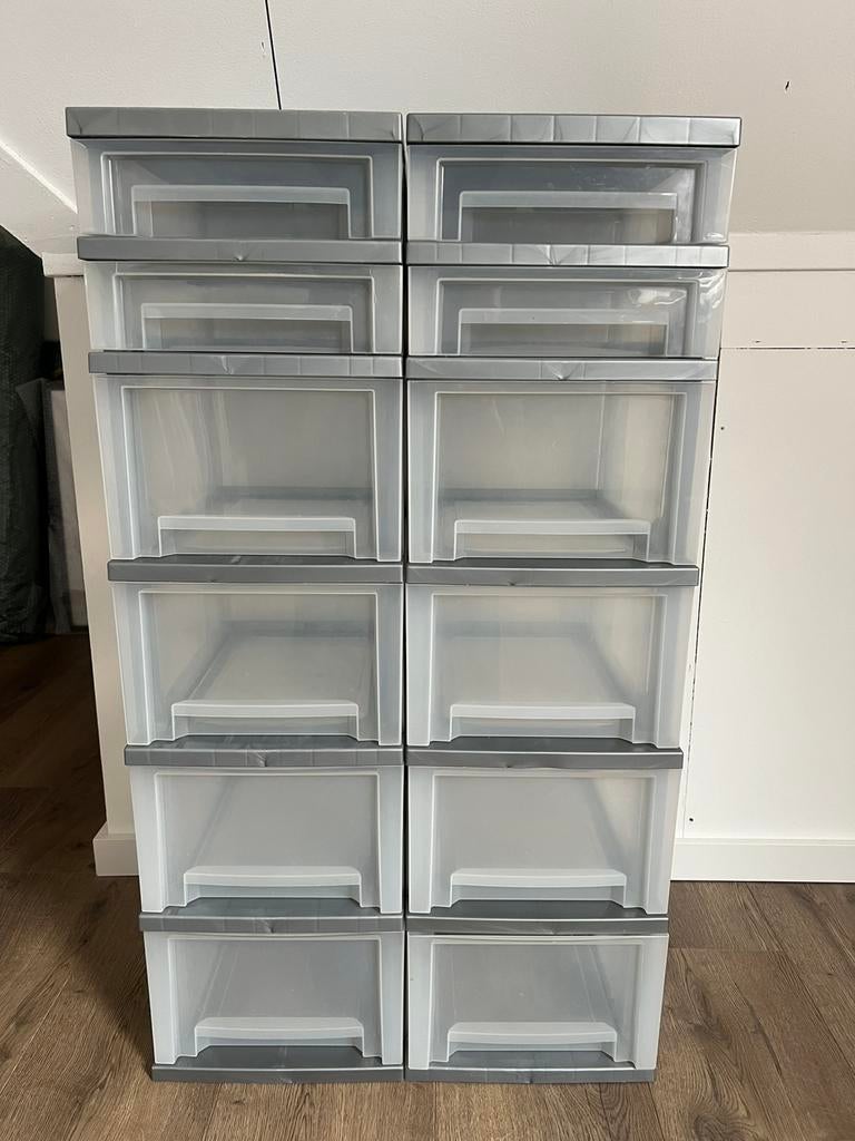 2x kunststof ladekast - grijs/transparant, 5 laden of meer, 100 tot 150 cm, Ophalen of Verzenden, Zo goed als nieuw