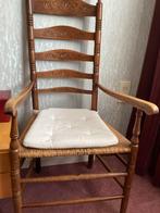 Vintage houten stoel met armleuningen en rieten zitting, Ophalen